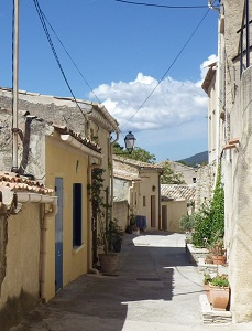 Cucuron